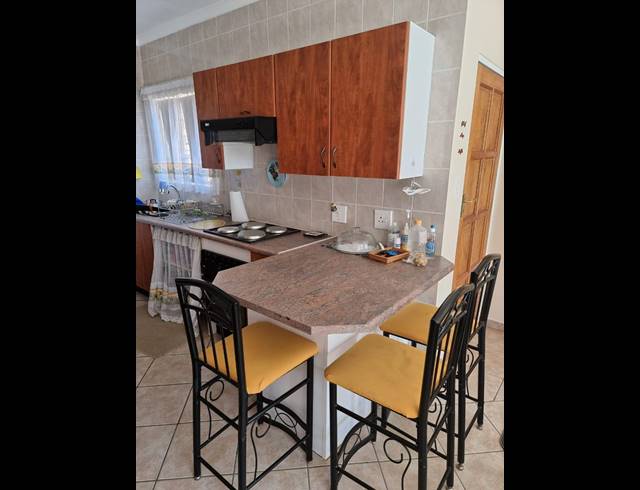 2 BEDROOM TOWNHOUSE FOR SALE IN CLAREMONT